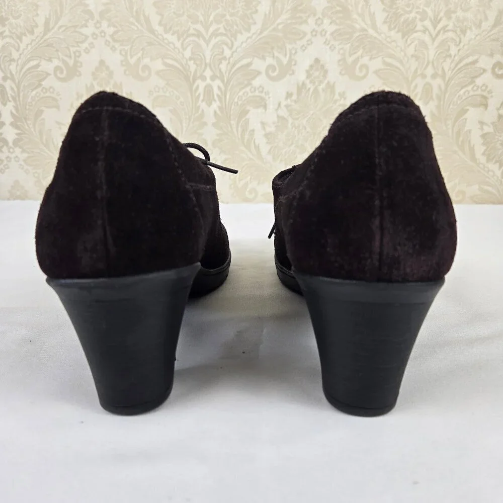 Clarks Bendables Size 9.5M Chocolate Brown Heeled Lace Up Loafers 1/2